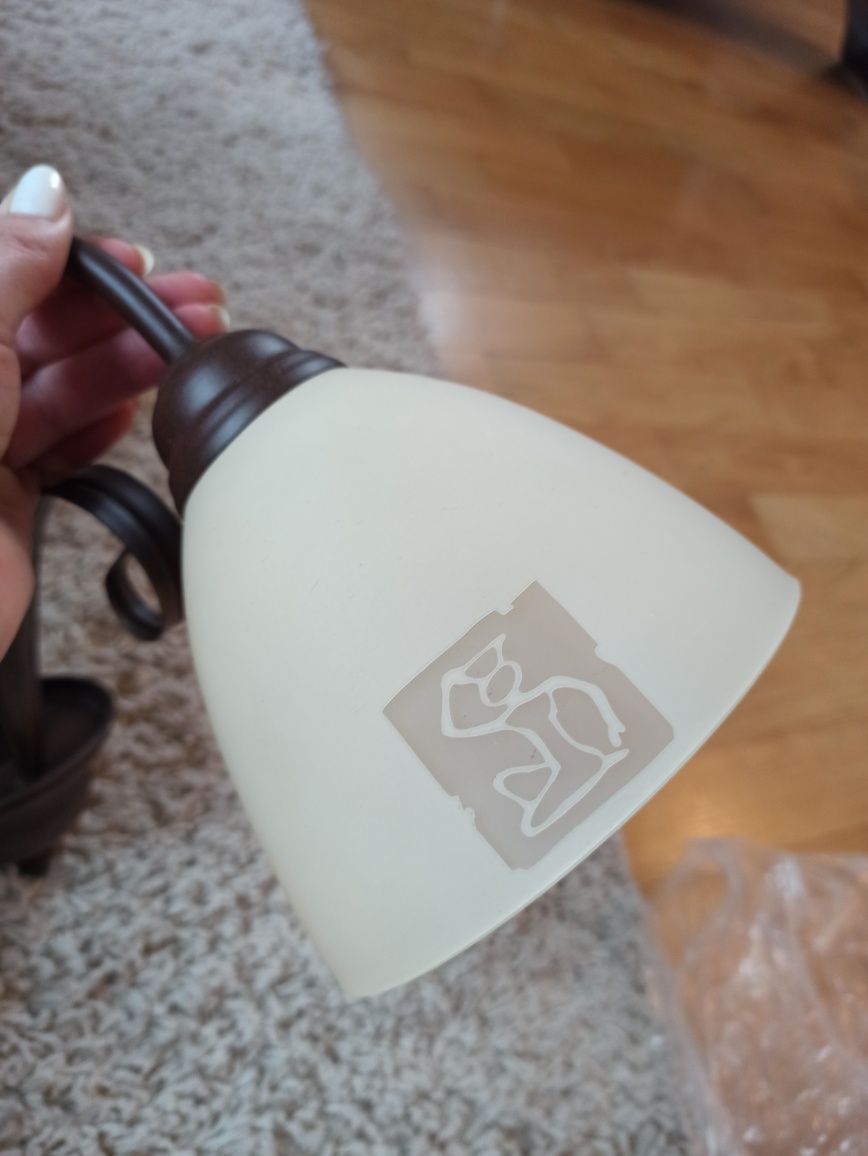 Lampa pokojowa trzypunktowa