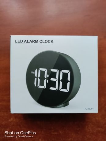 Новые настольные часы с будильником и термометром ...
