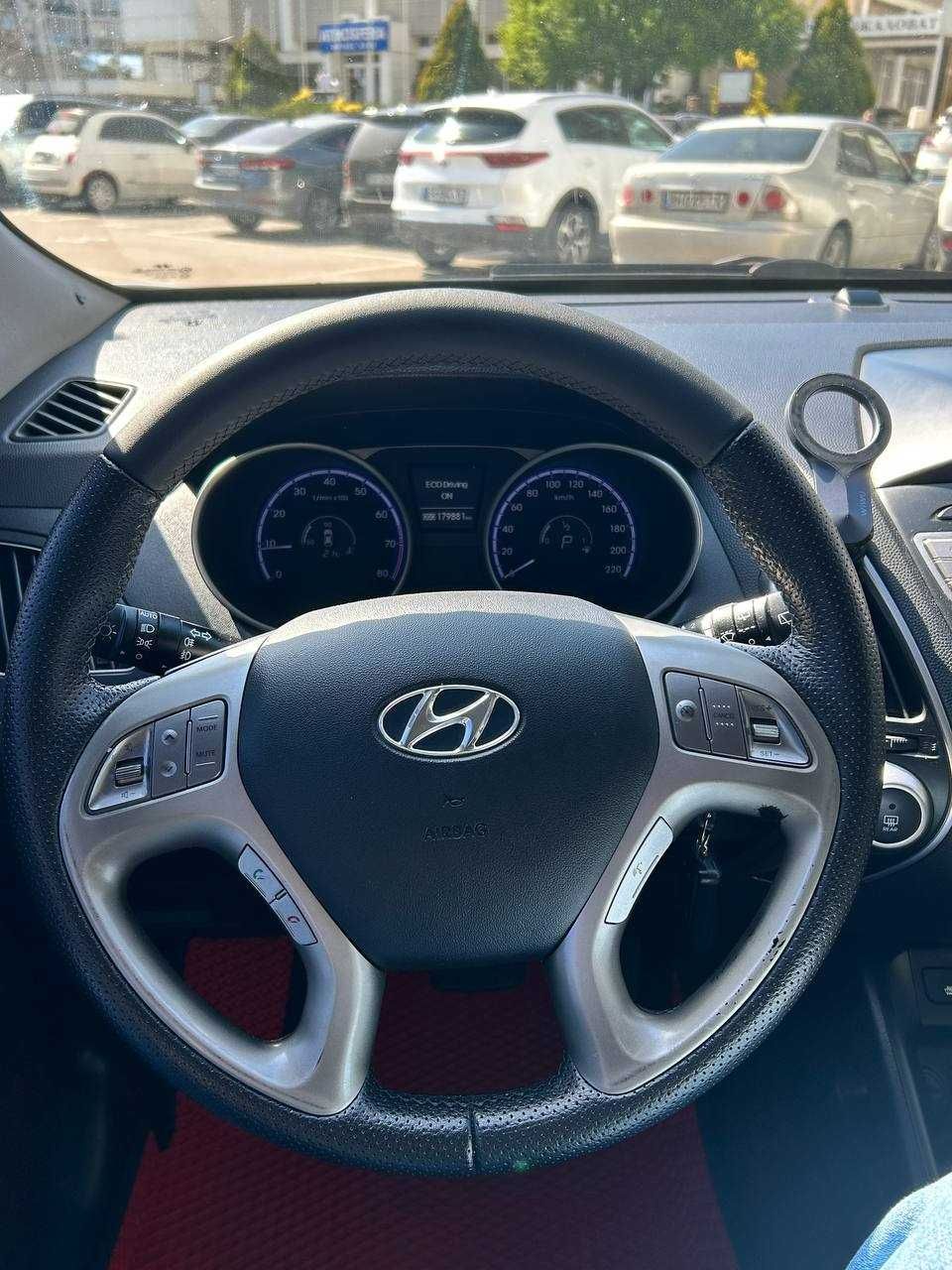 Hyundai ix35 2012 газ/бензин в идеальном состоянии не требует вложений