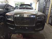 Demontaz Rolls Royce Phantom, reflektor, maska, zderzak, błotnik