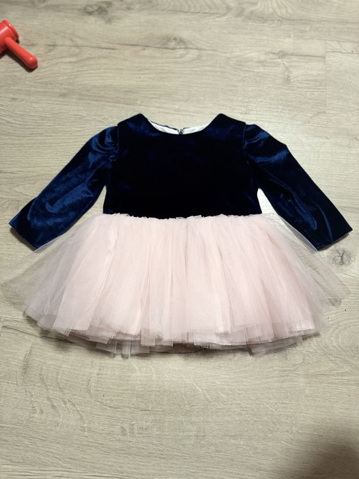 Дуже красива святкова сукня