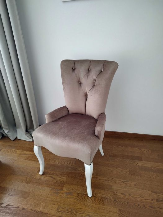 Krzesło  typu "Glamour"