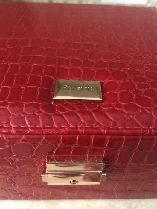 Скринька для прикрас