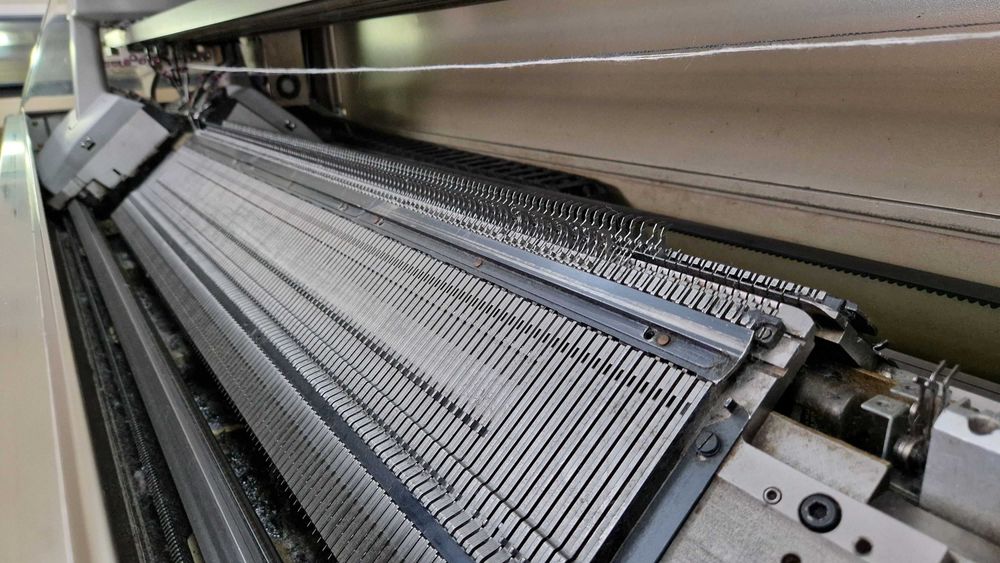 Maszyna dziewiarska SHIMA SEIKI SES122 FF 3G do prod. czapek szalików