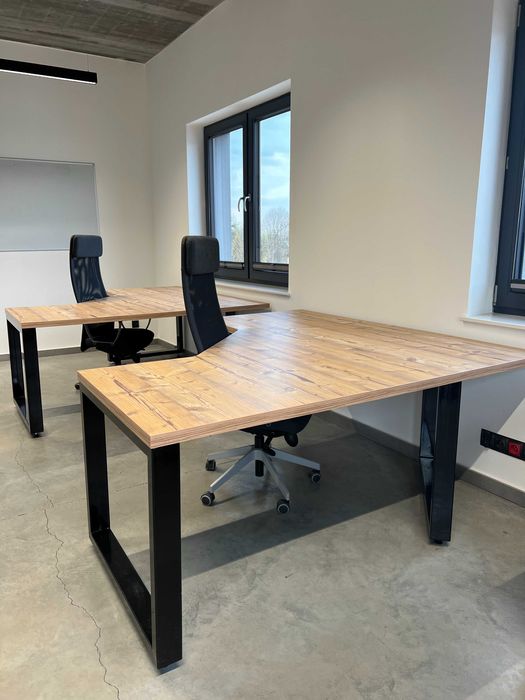 Biurko narożne w bardzo dobrym stanie