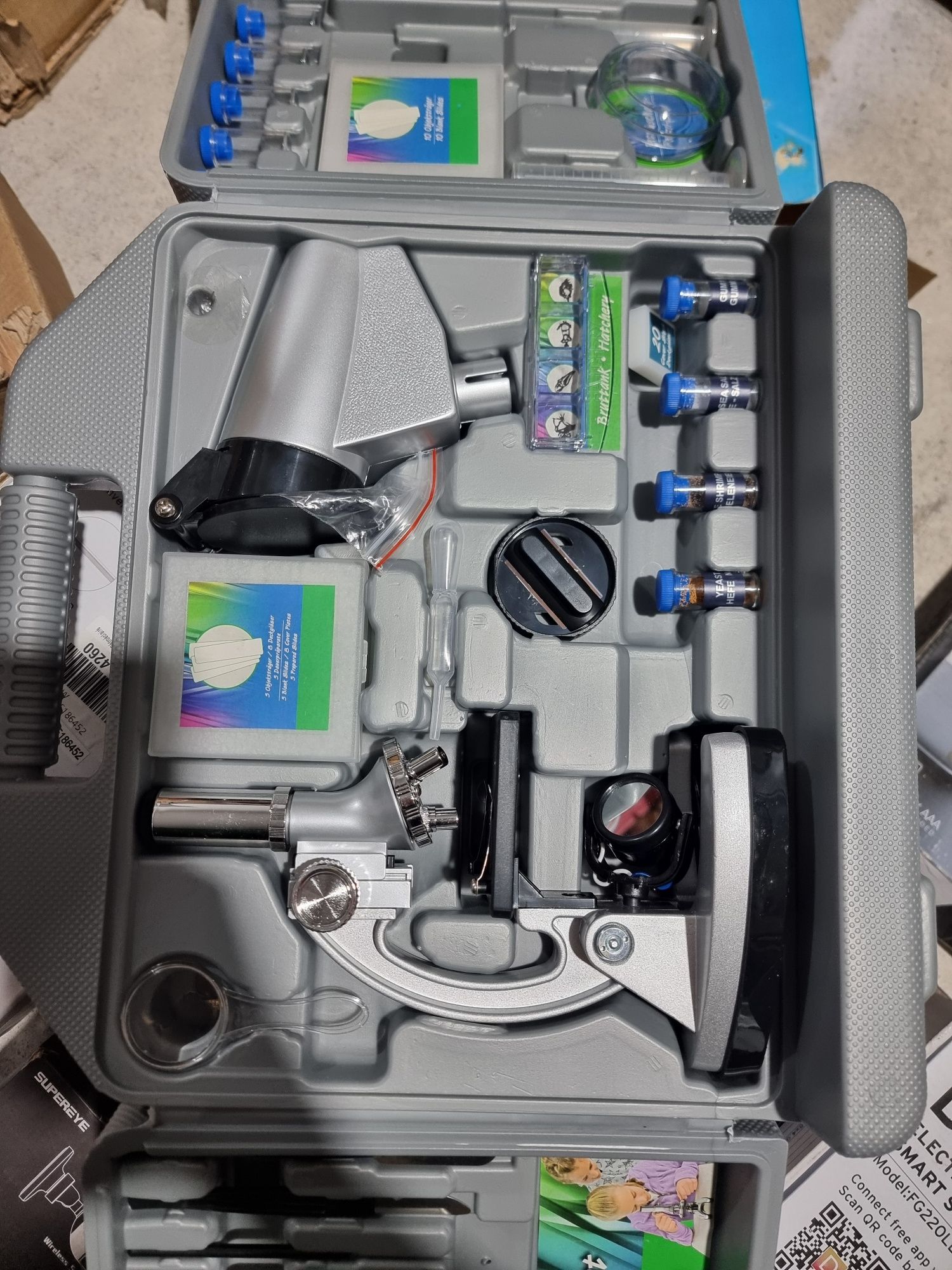 Microscópio Telmu