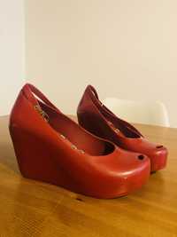 Sapatos de salto vermelho/carmim MELISSA 37