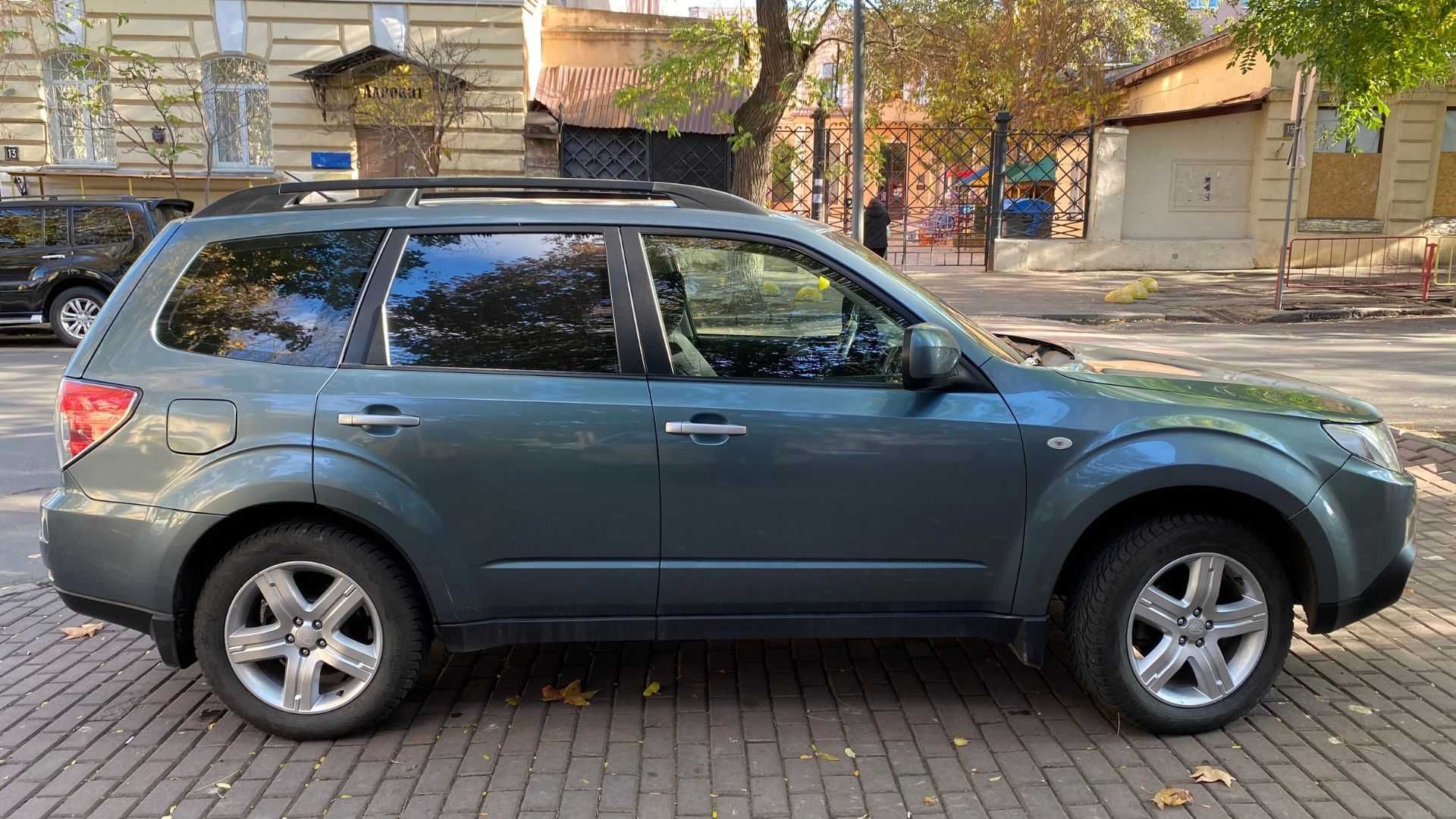 Subaru Forester 2009, 2.5 бензин