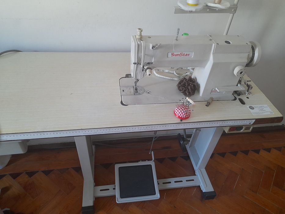 Maquina  industial de ponto recto