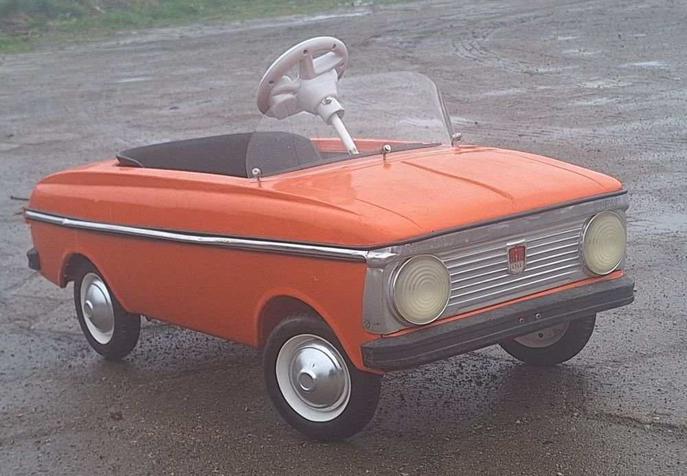 Azak AZLK MOSKWICZ na pedaly