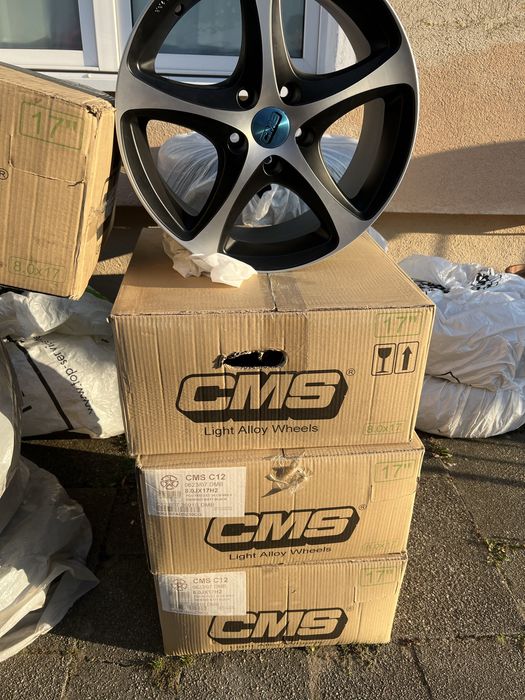 Нові диски CMS C12 R17 5x112 Diamond Matt Black