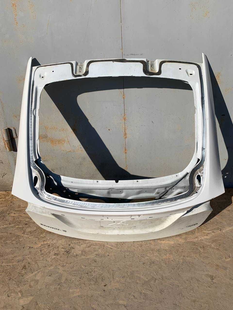 Tesla Model X Крышка Багажника "4"