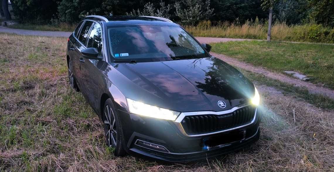 Skoda OCTAVIA IV Combi Style rok modelowy 21 1,5 TSI manual 1właśc.18"