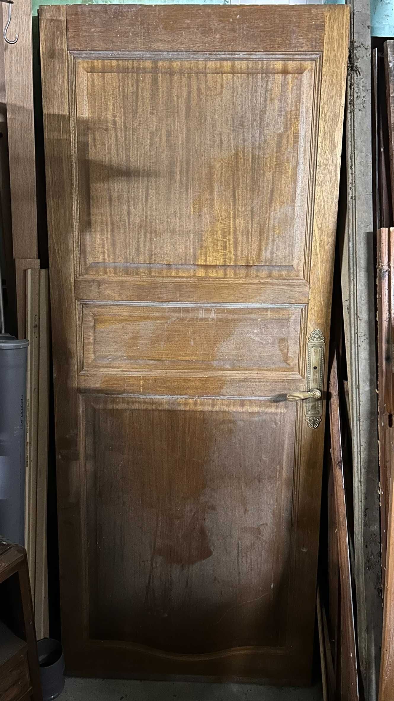 Portas em Madeira Maciça — Castanheiro e Carvalho