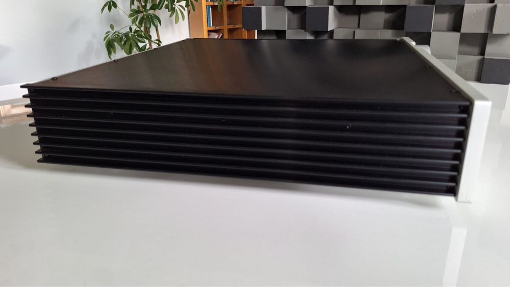 Lyngdorf TDAI 2200 Wzmacniacz 2×200W
