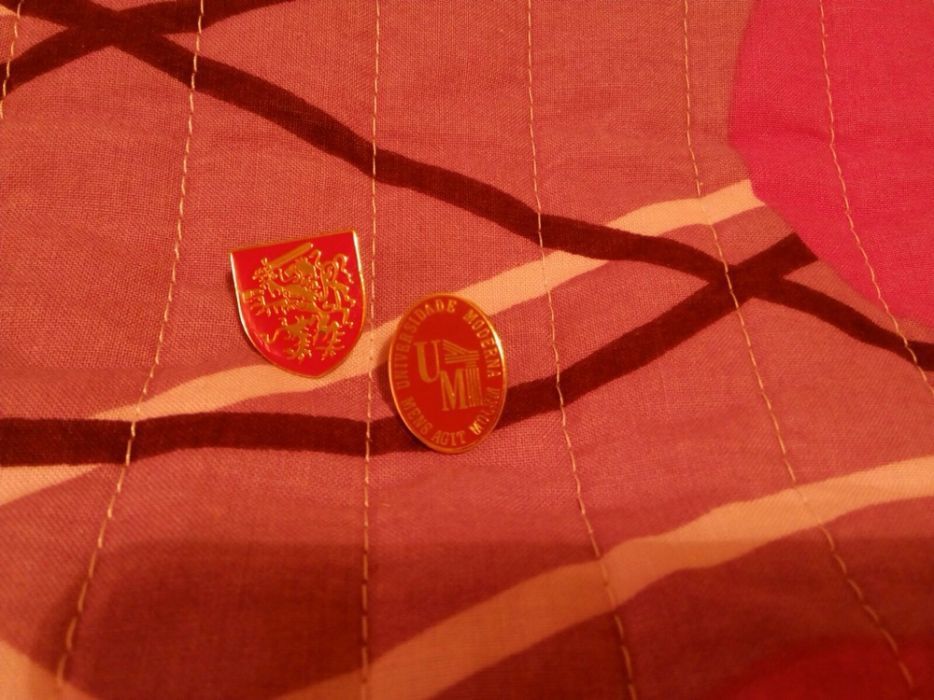 Pin metálico bom estado