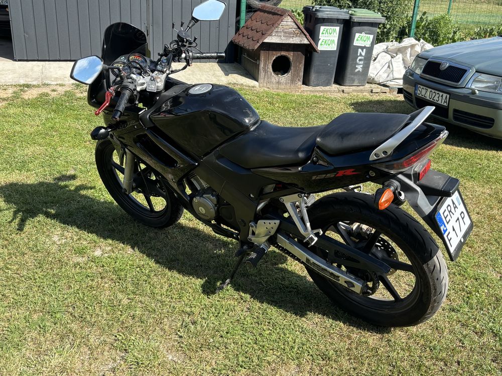 Honda CBR 125R 15km