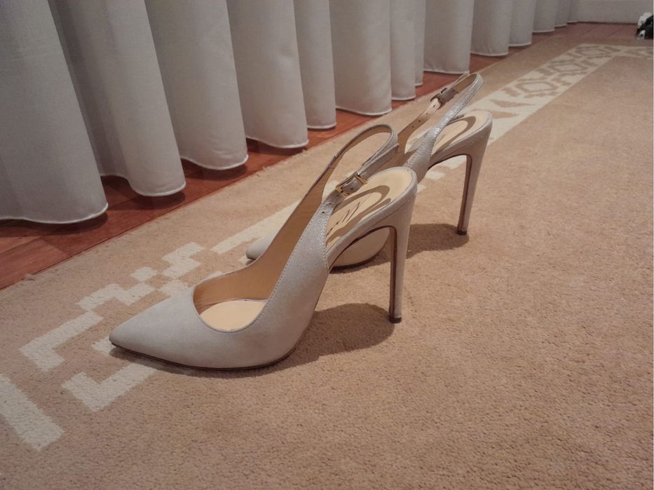 Sandálias MERLYN, acinzentada, made in Italy, tamanho 38, salto 12cm