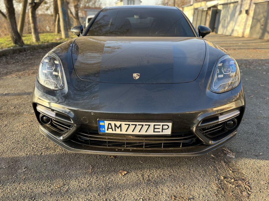 Porsche Panamera 4S