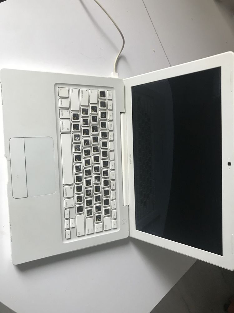 Macbook mid 2009 A1181