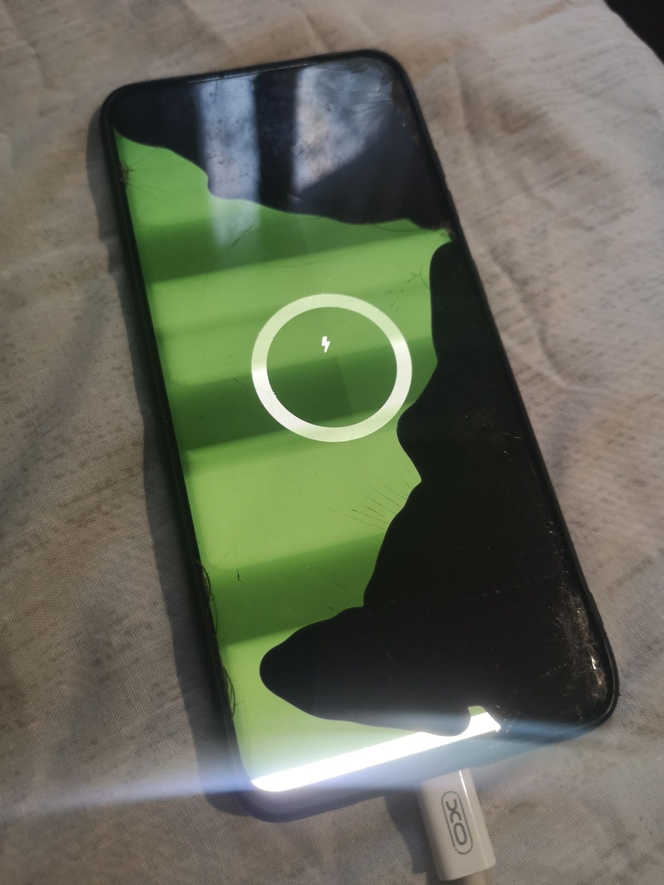 Samsung S20 5g 12/128 є дефект