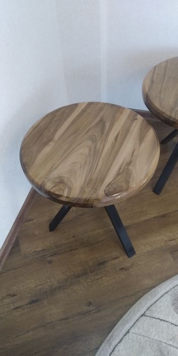 Журнальний столик.