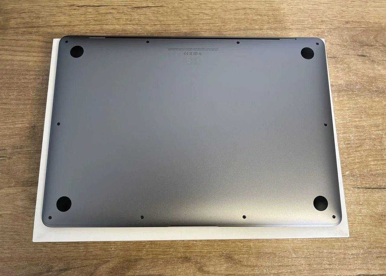 MacBook Air 13 2020 M1 8/256 (1 цикл)