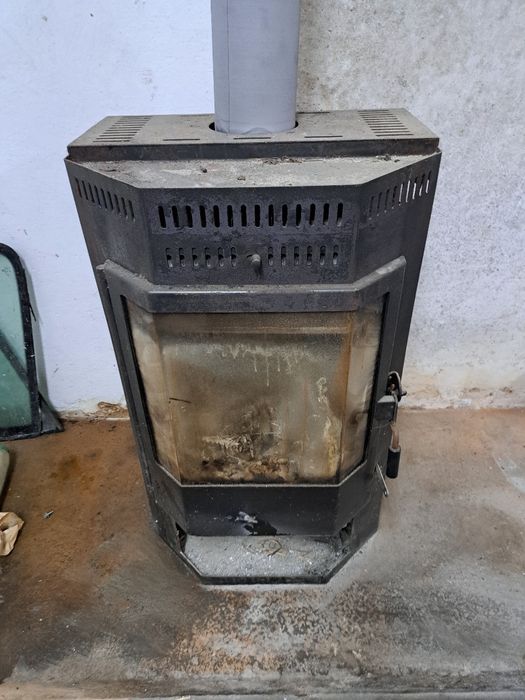 Piecyk Kominek wolnostojacy 12kw z kompletem rur