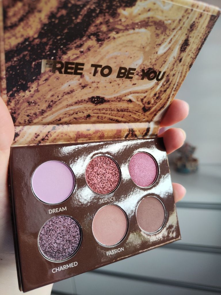 Paleta cieni nude ego bh cosmetics unleashed this is me lavish zniżka