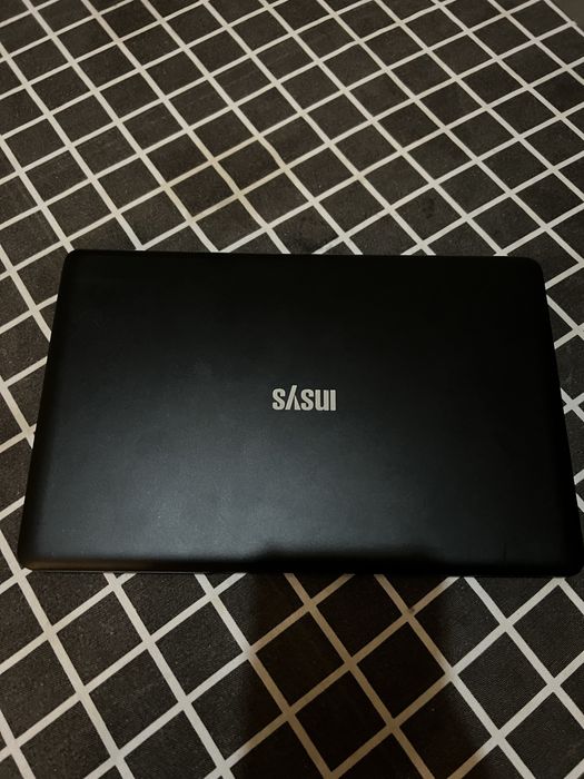 Portátil INSYS 12 polegadas. Bateria viciada, de resto em otimo estado