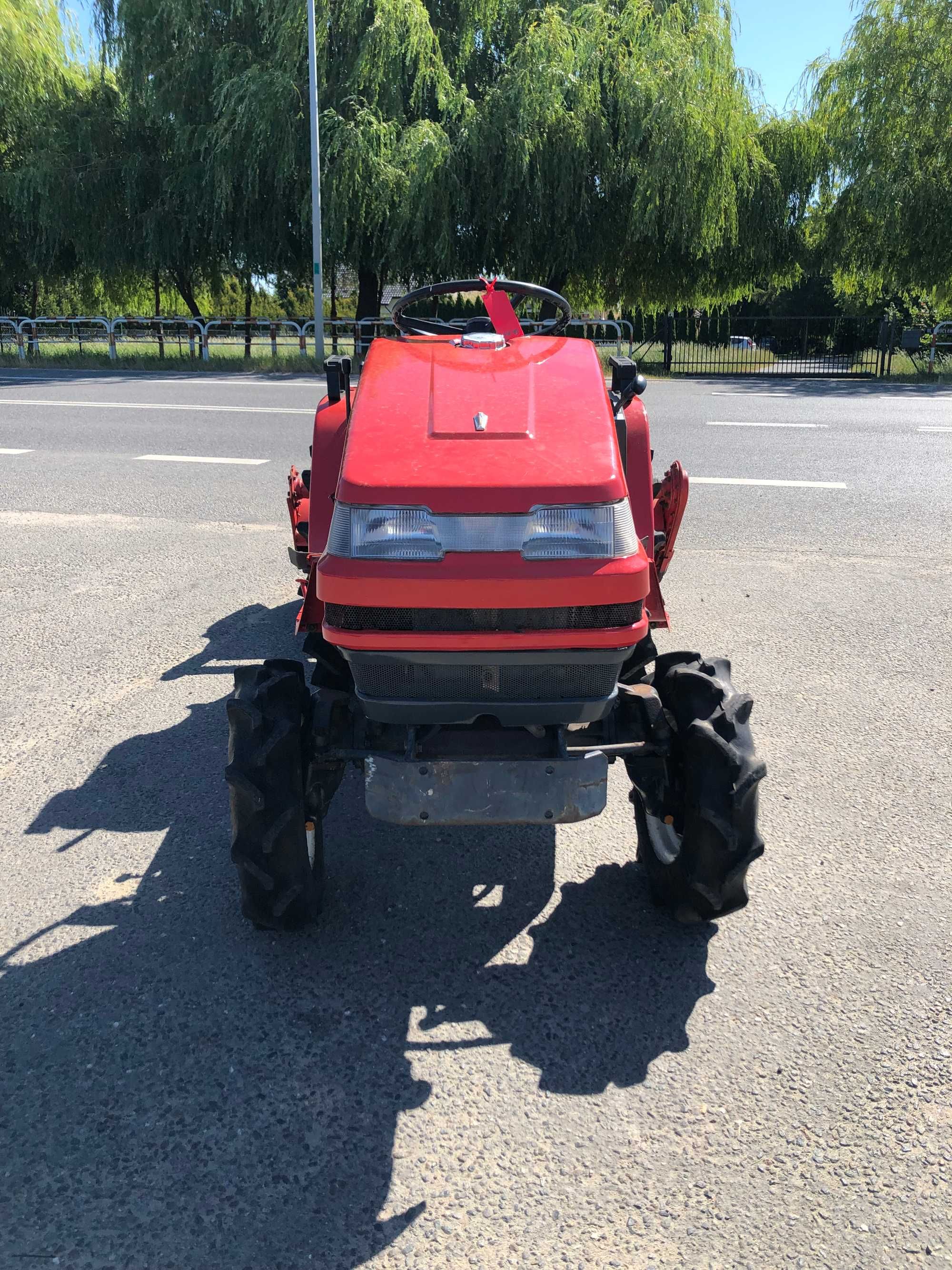 Traktorek Yanmar Ke2 z glebogryzarką 12KM 4x4