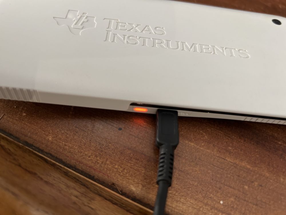 Calculadora Gráfica Texas Instruments TI-84 Plus CE-T