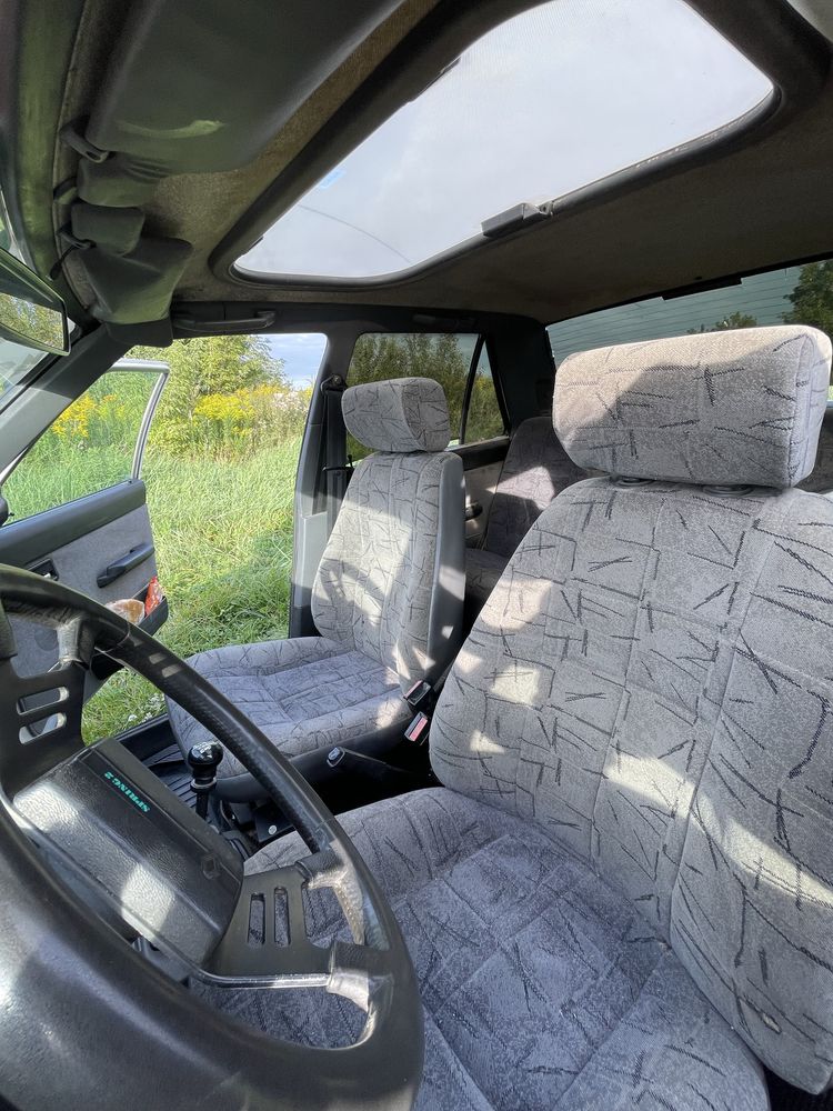 Продаю Renault 9