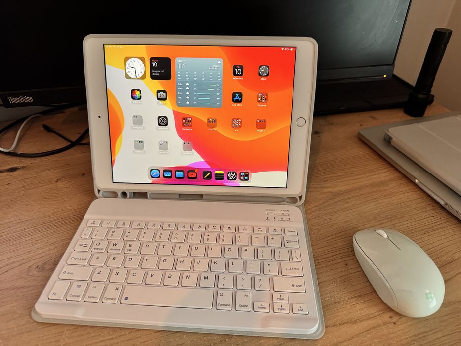iPad 7th generacji LTE 128GB z klawiaturą w idealnym stanie