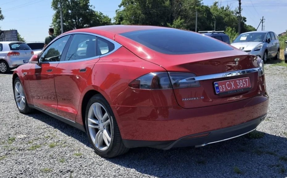 Опенда авто tesla S 90 кіловат 400+ км