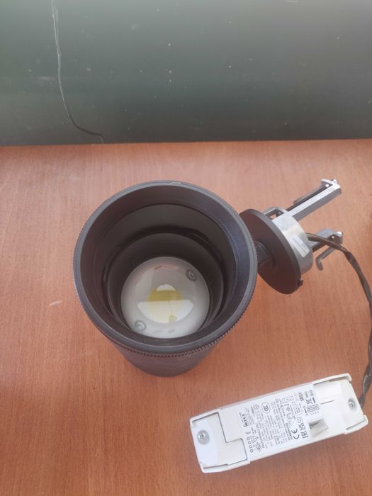 Focos de luz para jardim