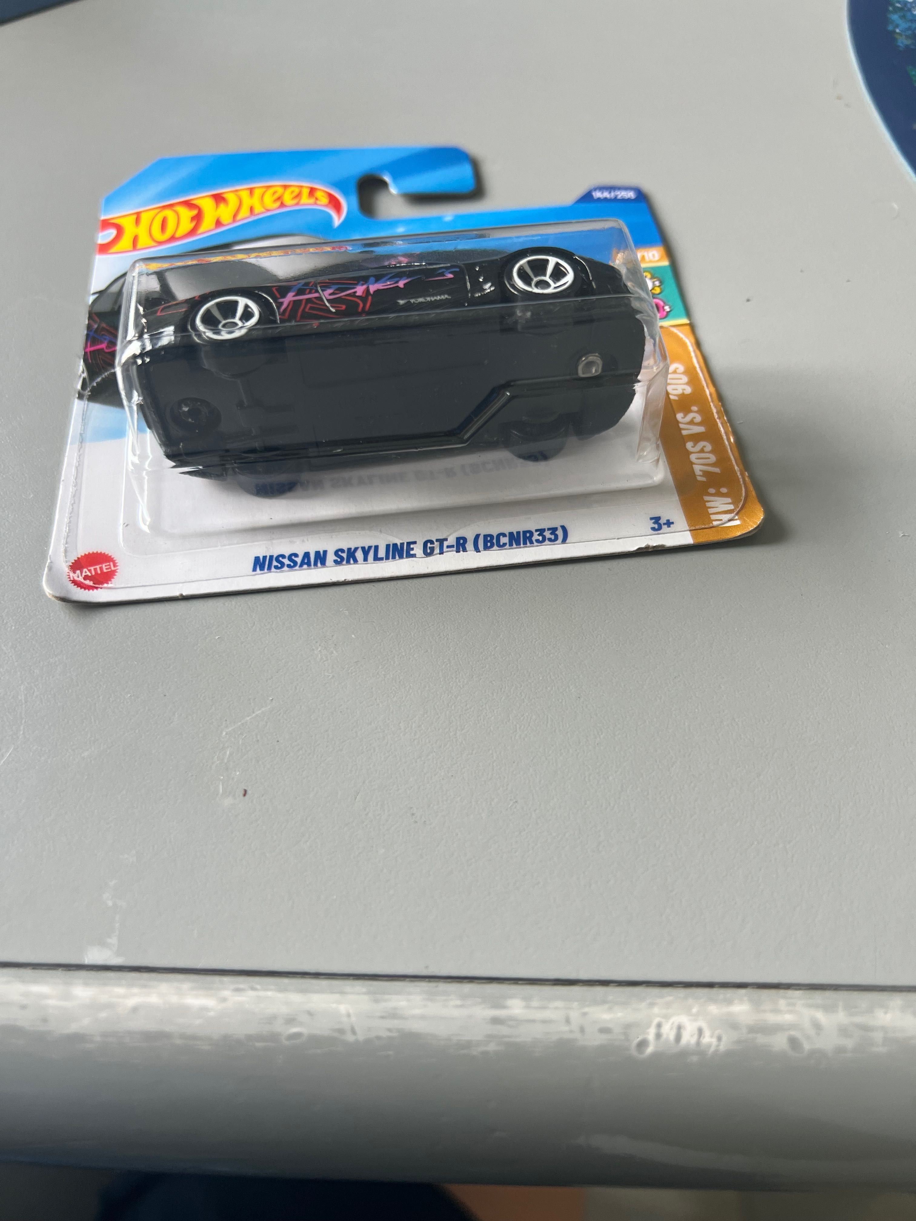 Hotwheels Nissan skyline gtr R33