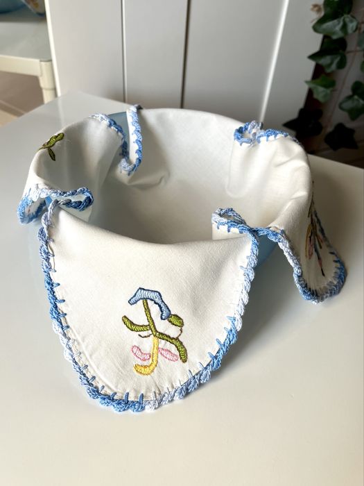 Pano bordado para cesto do pão