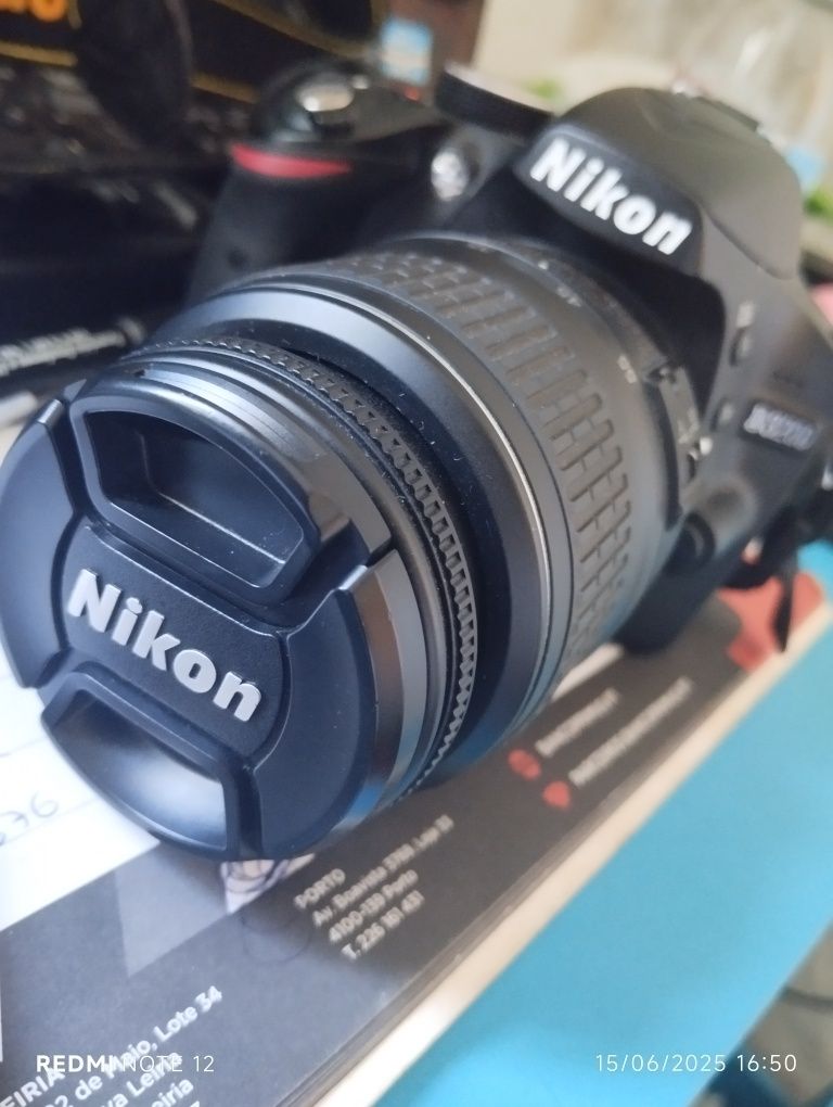 Nikon D3200 com mala.