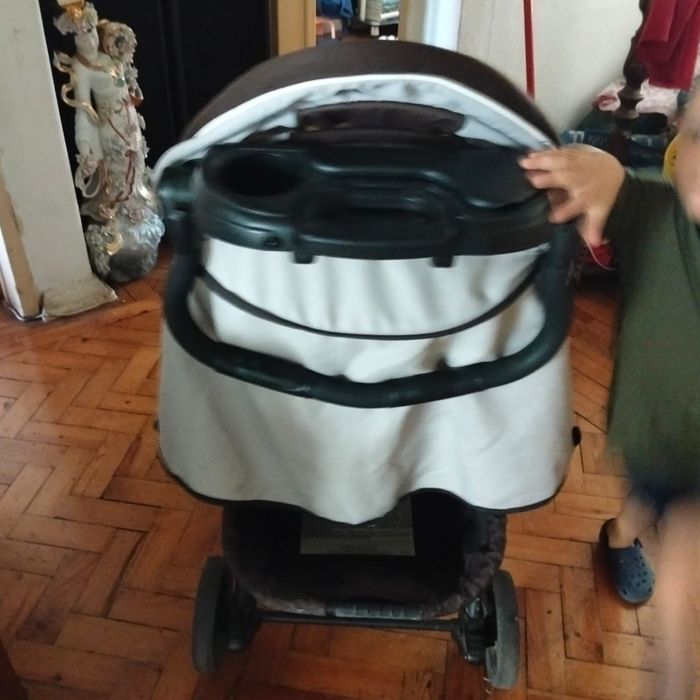 Carinho de bebe da CHICCO como novo