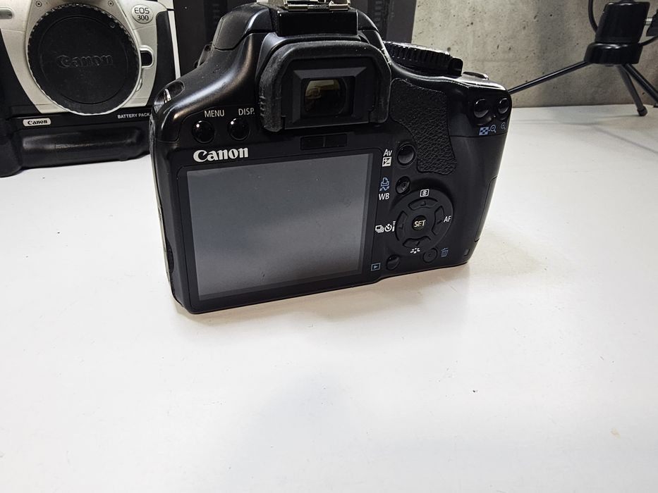 Дзеркальний  Фотоапарат Canon EOS 450D 12.2 МП