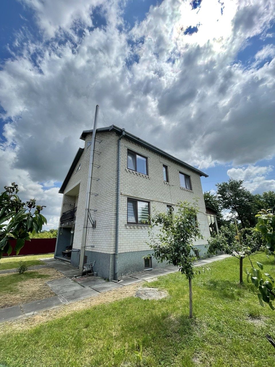 Продаж двоповерхового будинку біля Бродів (ГаїСмоленські)