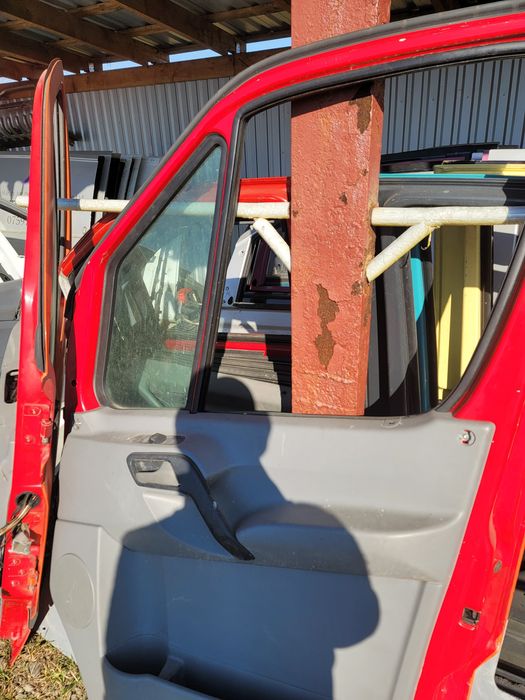 Двері червоні оранжеві MB Sprinter w906 крафтер Crafter