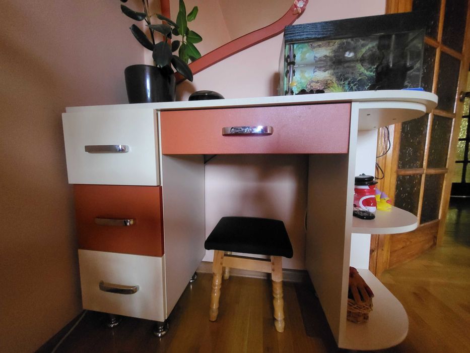 Дитяча кімната для дівчинки