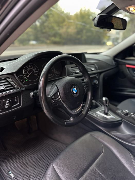 Продам BMW F30 328i торг!