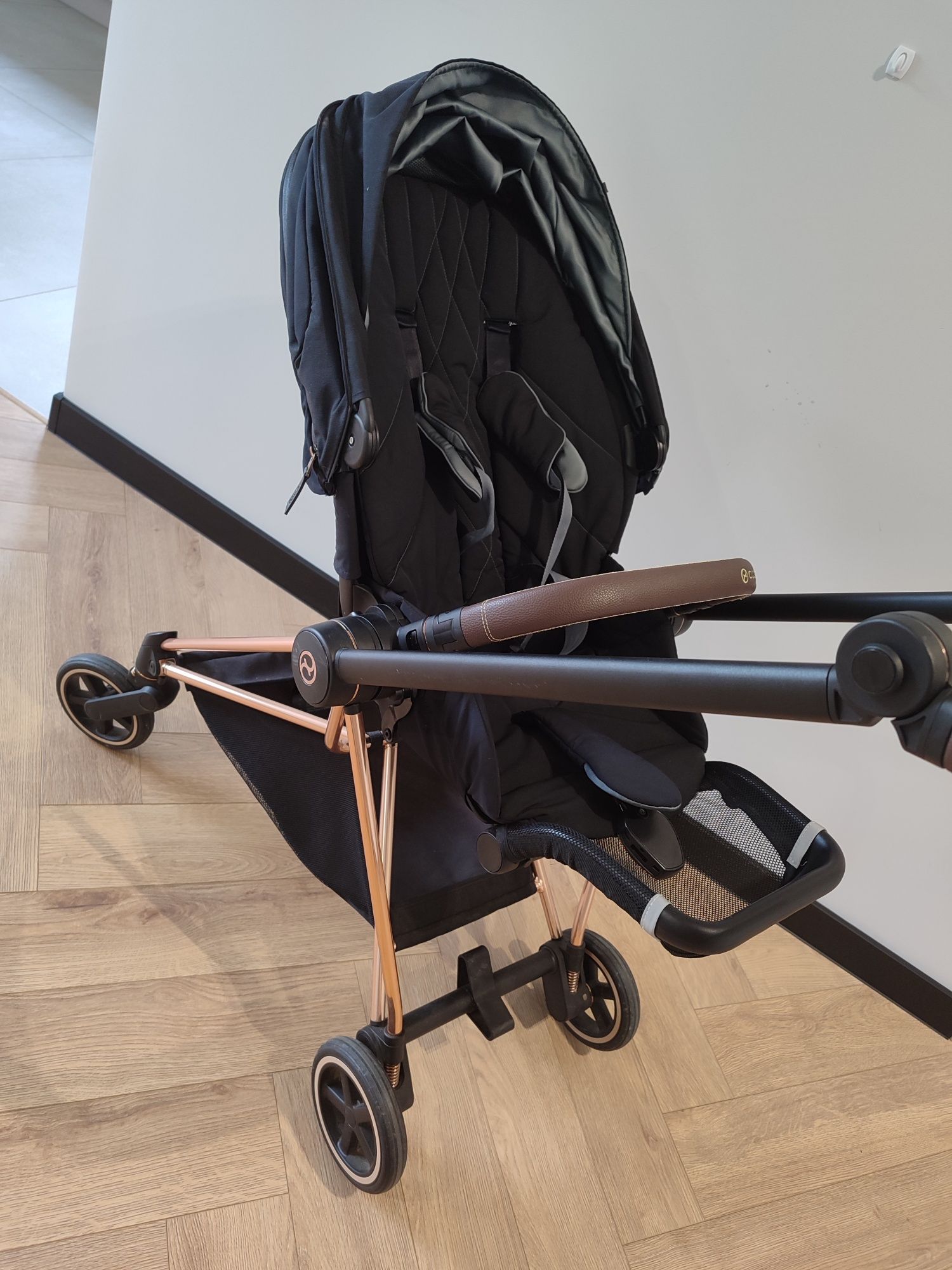 Wózek spacerowy marki Cybex Mios stan niemalże idealny