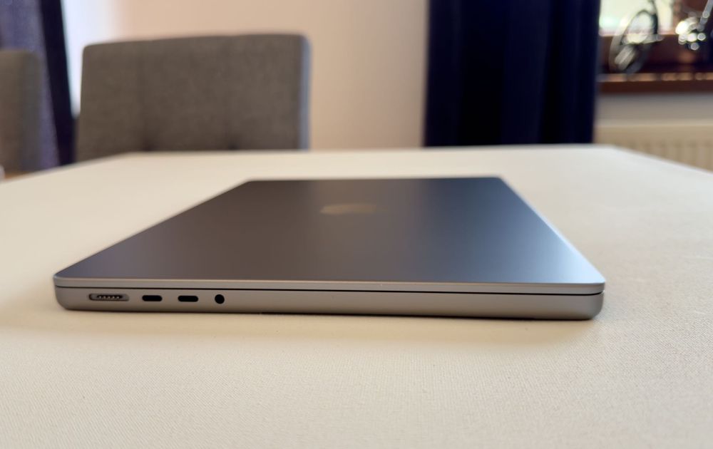 laptop Apple Macbook Pro 14 M2 Pro 16gb/512gb bdb bateria 98%