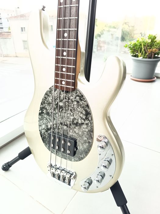 Musicman Stingray 3EQ