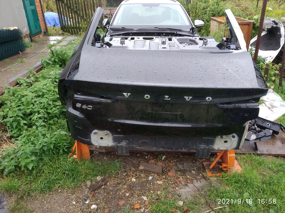 Volvo s60 2019-20-21 t5,t6 четверть, багажник, задня панель, ліхтарі