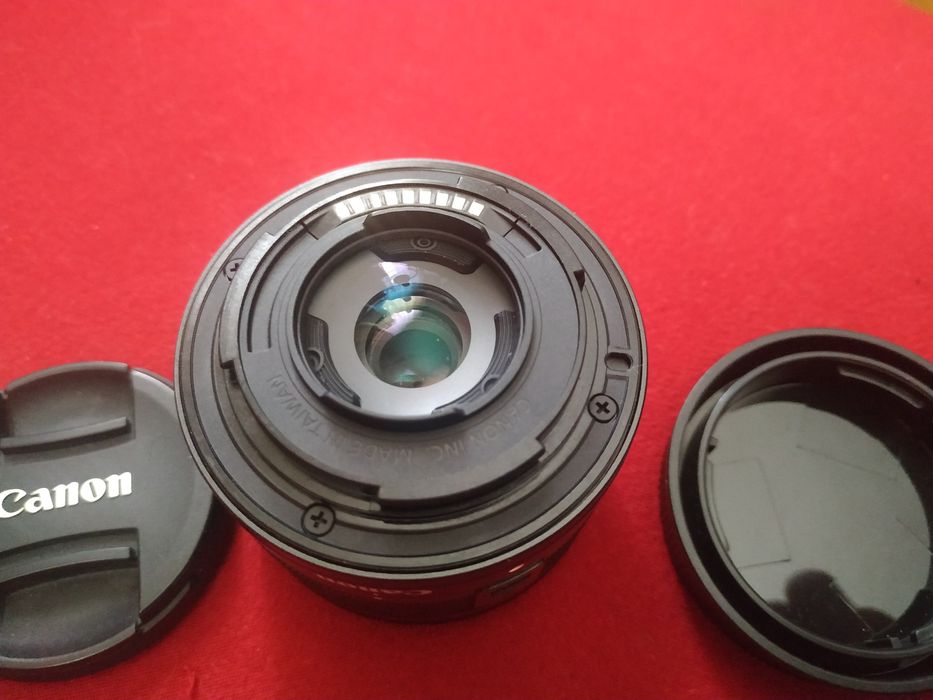 Объектив Canon 15:45 мм.IS-STM для бездзеркальных камер.